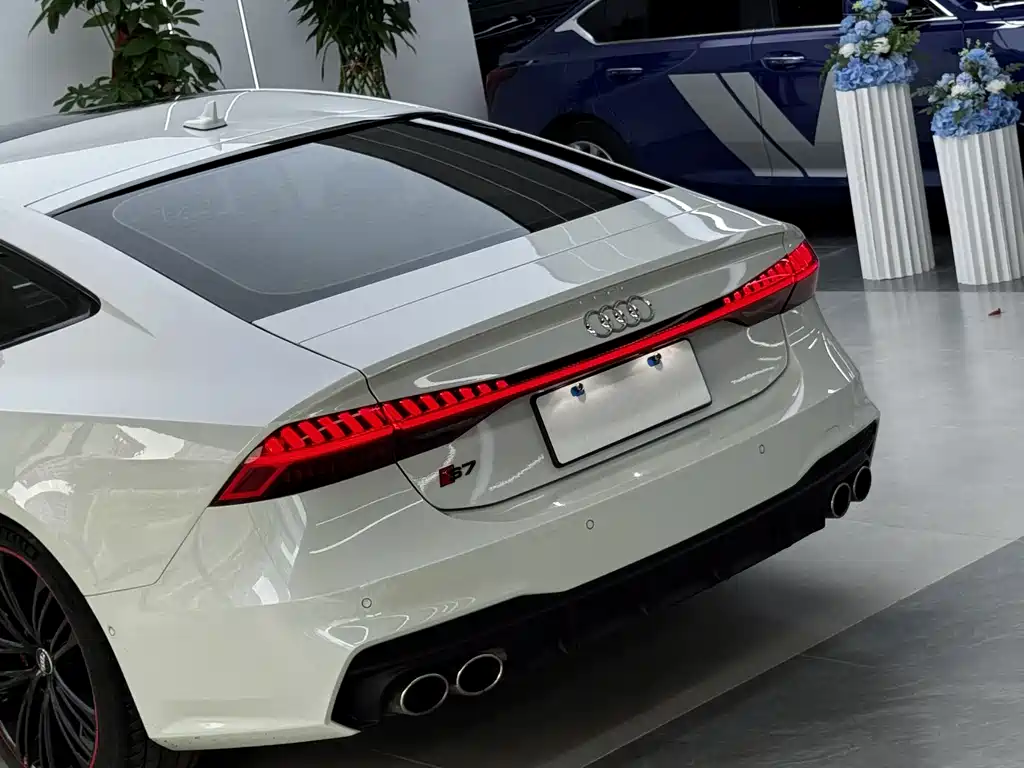 Audi A7 2019 — фото 18