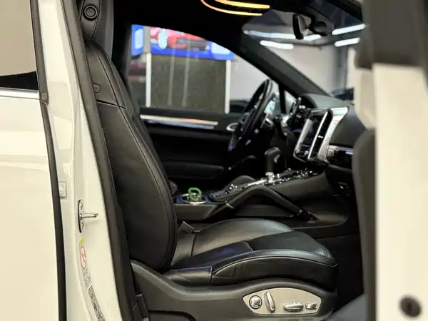 Porsche Cayenne 2016
