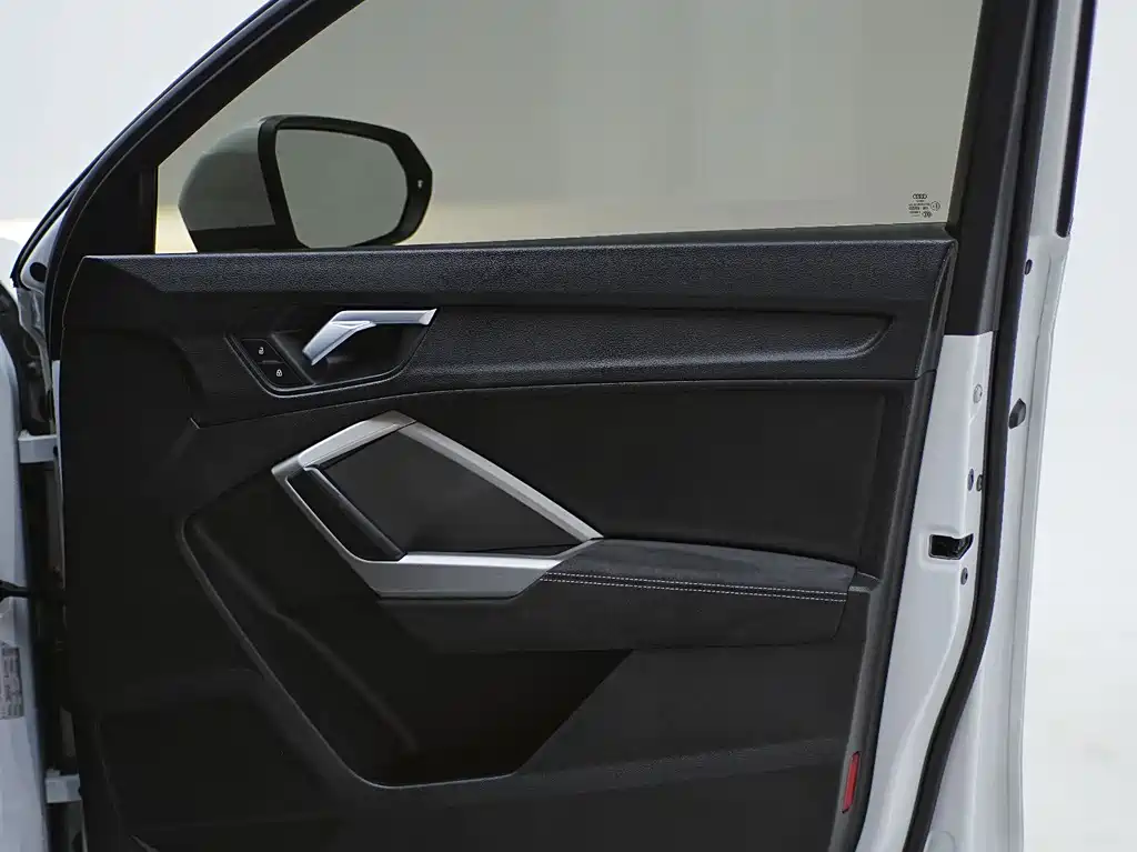 Audi Q3 2022 — фото 19