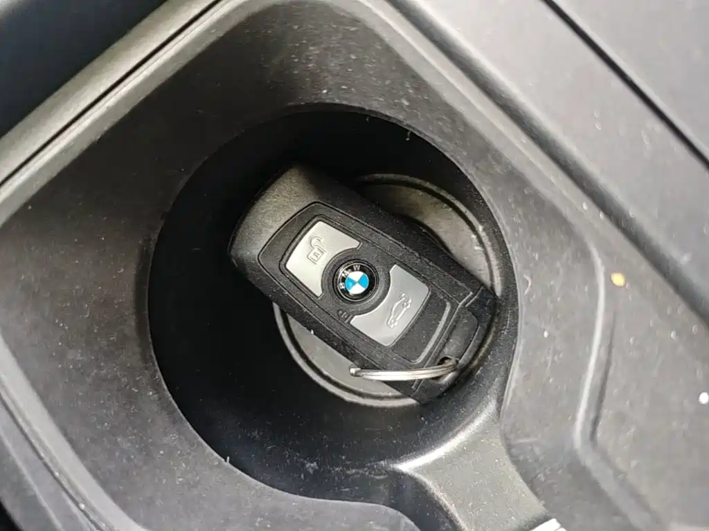 BMW 1 Series 2017 — фото 9