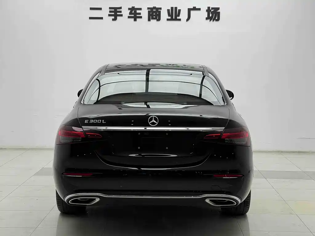 Mercedes-Benz E-Class 2021 — фото 15