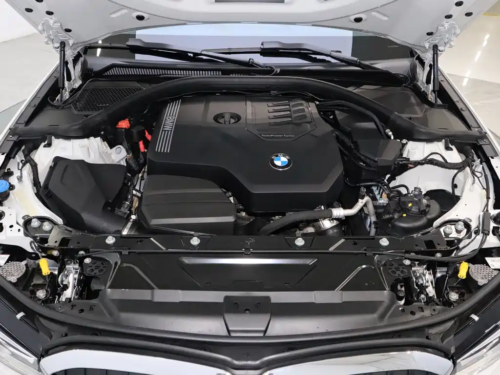 BMW 3 Series 2021 — фото 11