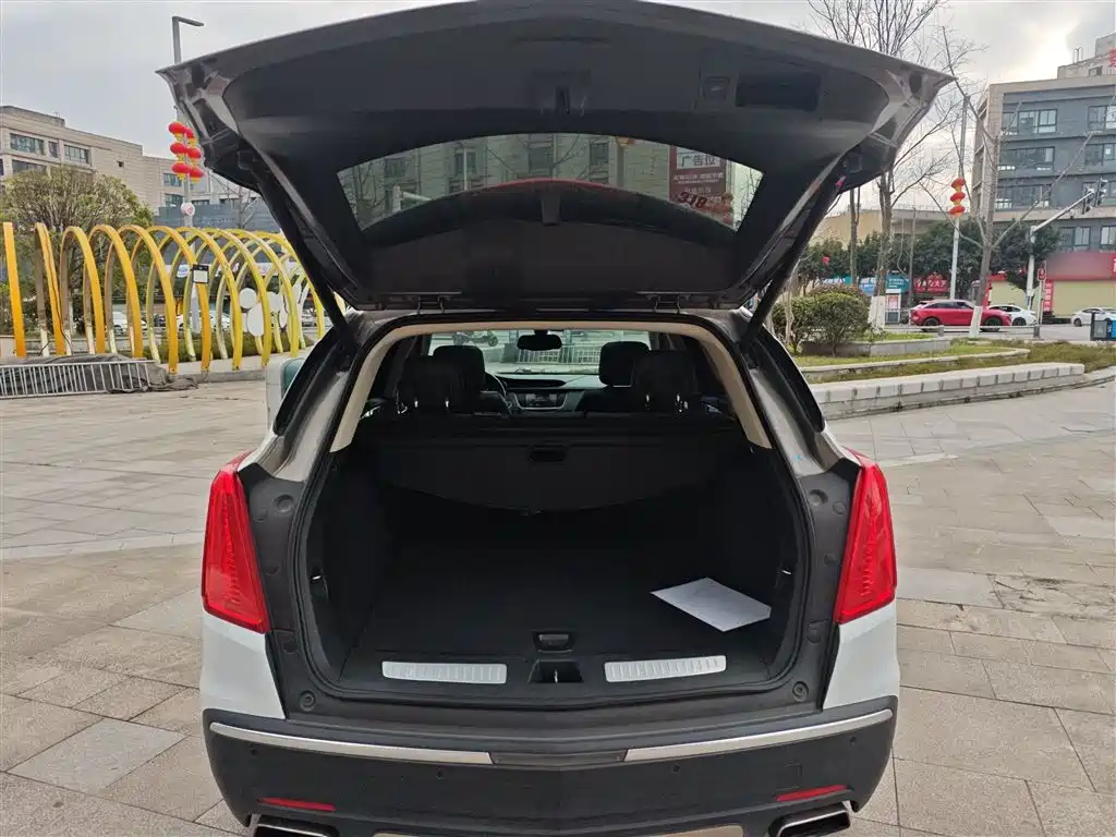 Cadillac XT5 2018 — фото 15