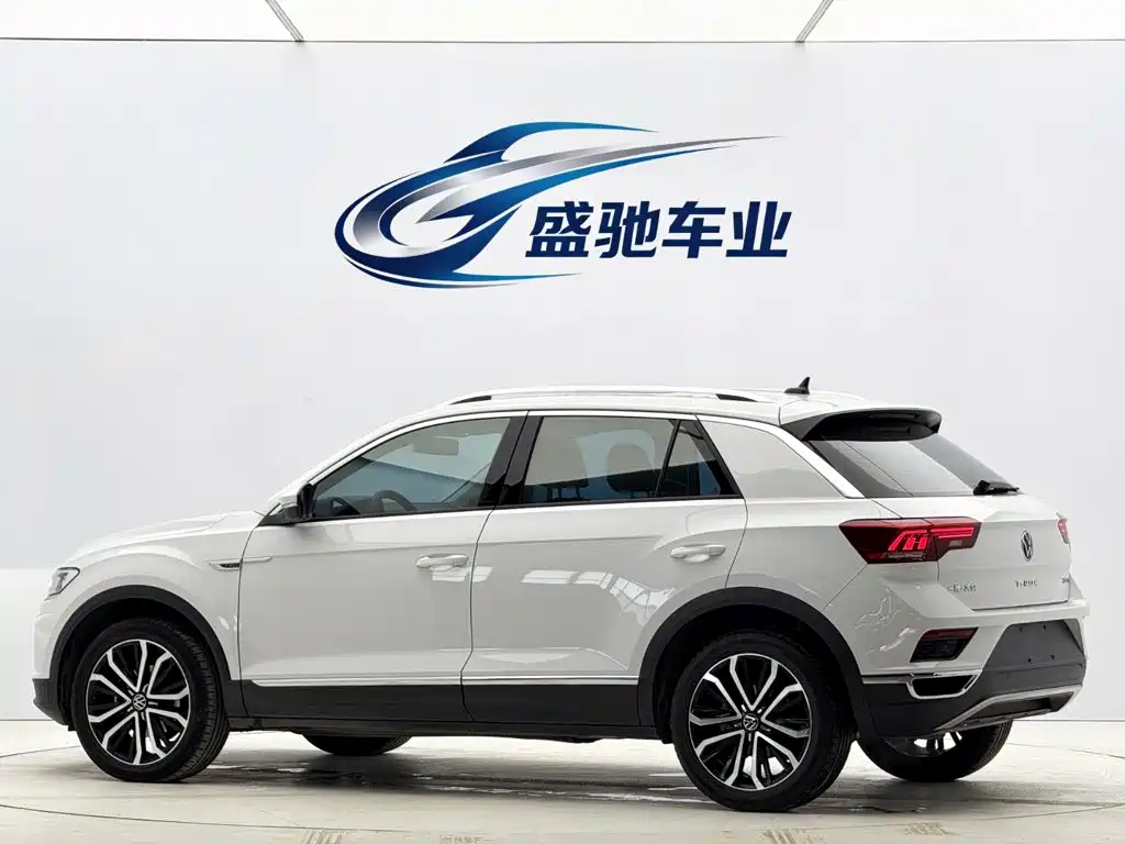 Volkswagen T-Roc 2023 — фото 4