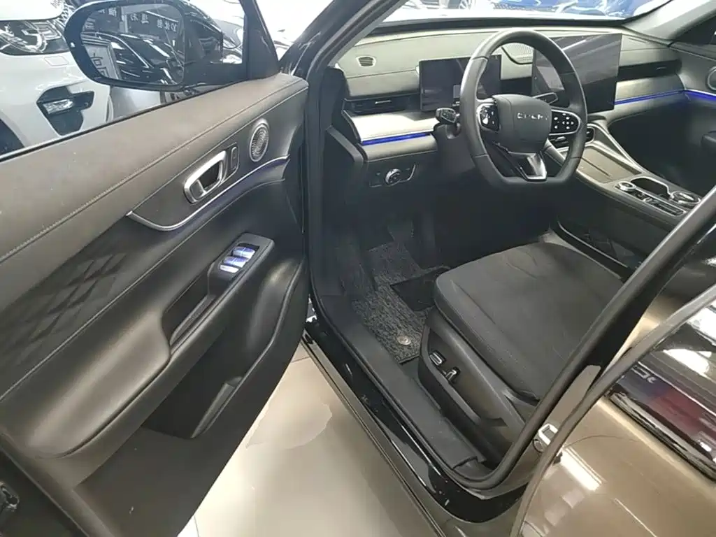 Chery Tiggo 8 PLUS 2025 — фото 16