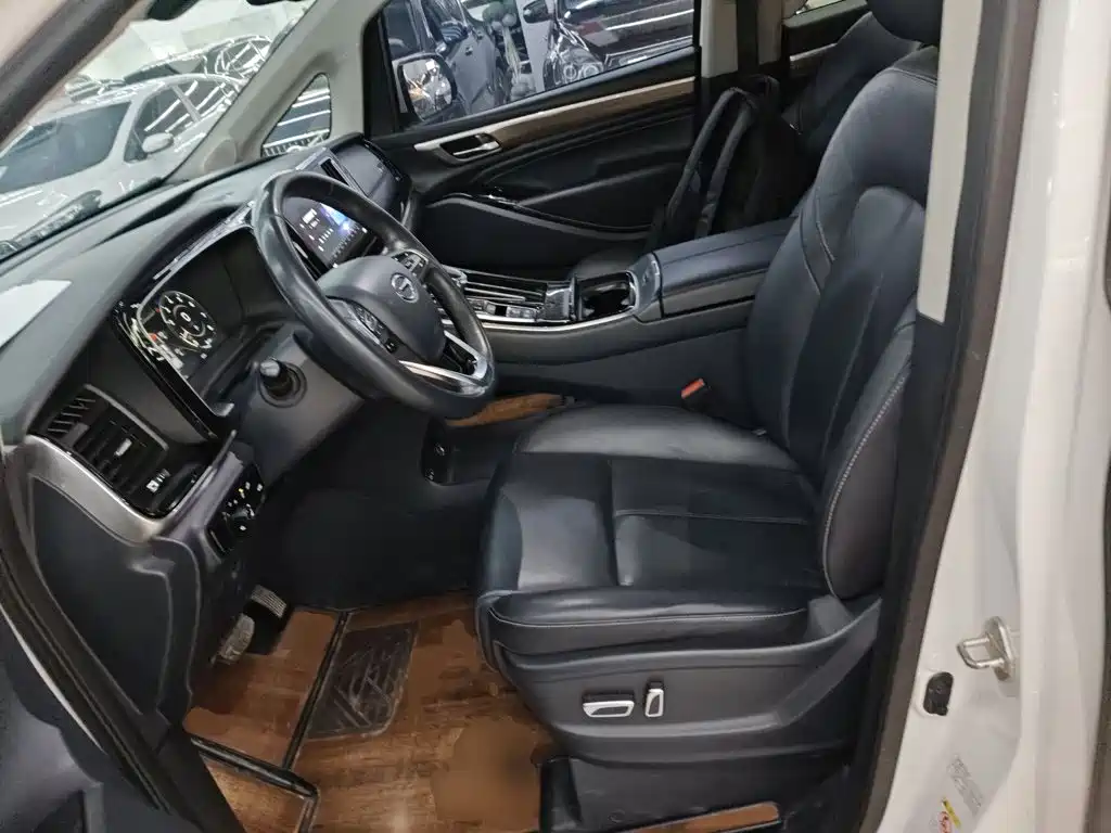 GAC Trumpchi M8 2022 — фото 12