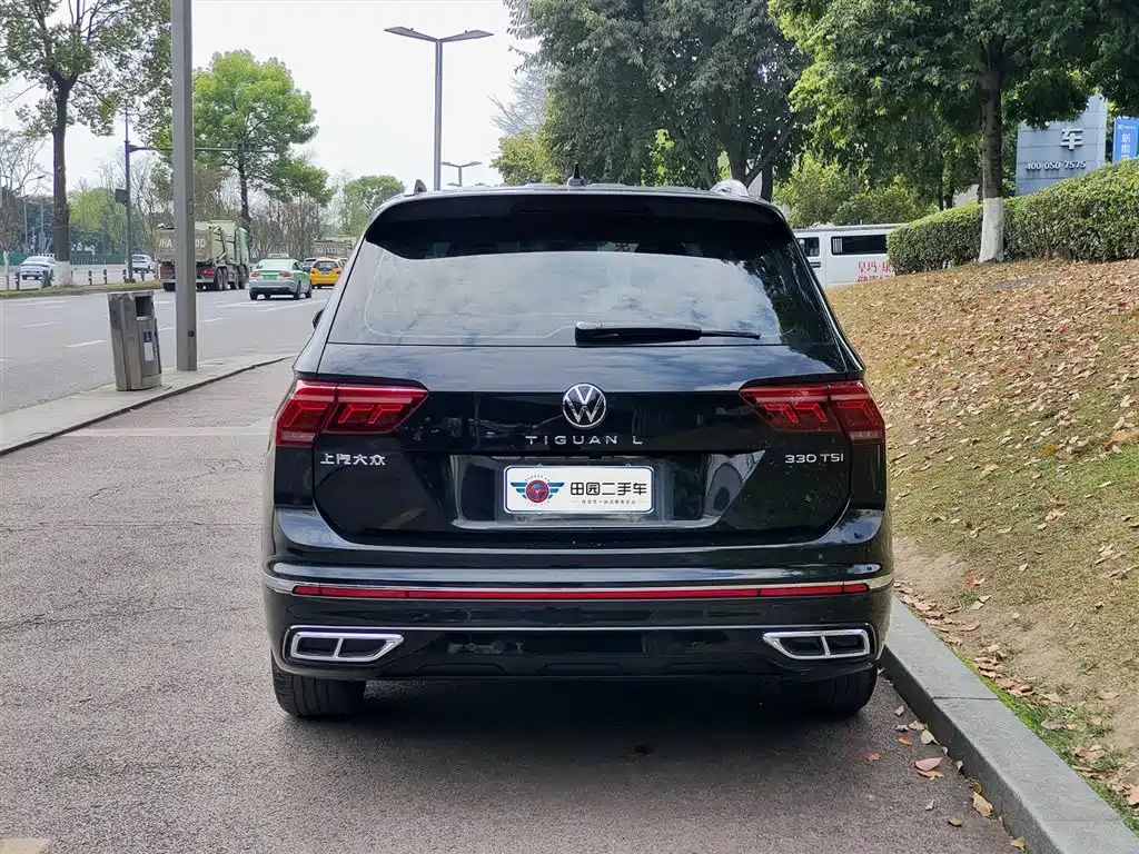 Volkswagen Tiguan L 2023 — фото 5