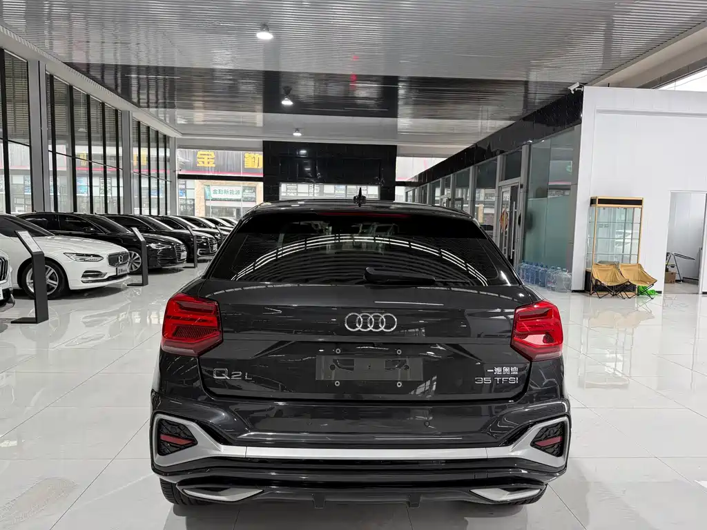 Audi Q2L 2022