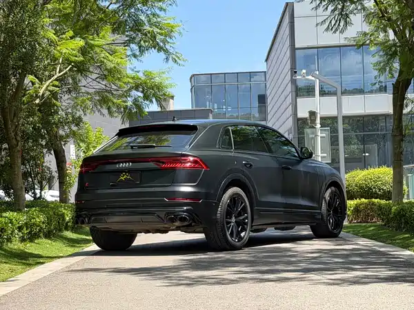 Audi Q8 2022