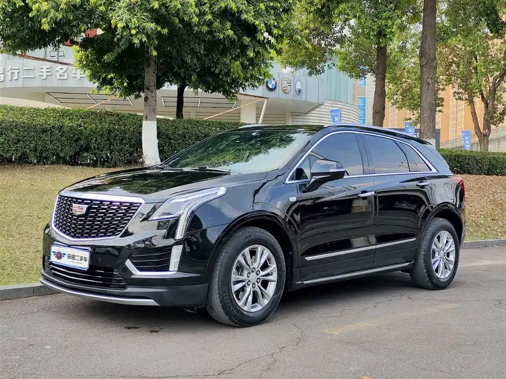 Cadillac XT5 2022 — фото 1