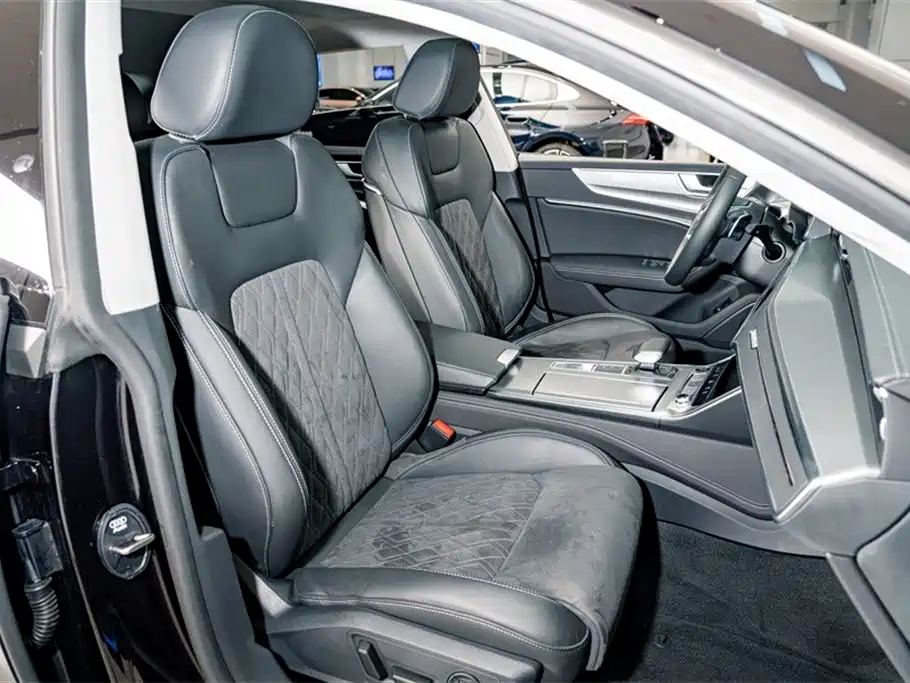 Audi A7L 2025 — фото 19