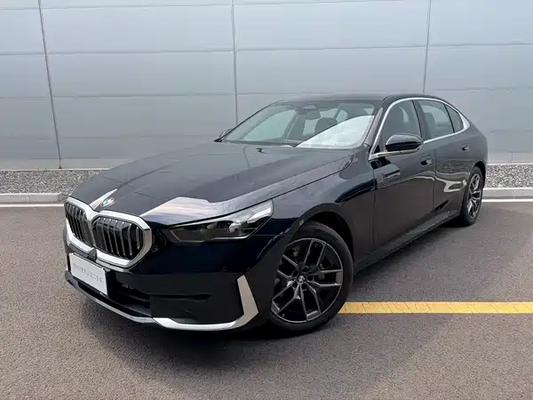 BMW 5 Series 2025