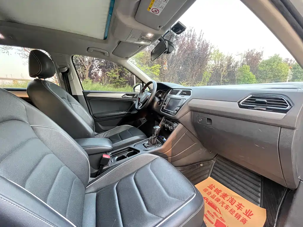 Volkswagen Tiguan L 2017 — фото 10