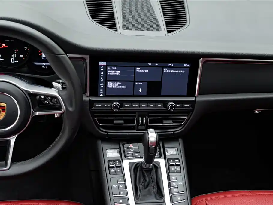 Porsche Macan 2020 — фото 15