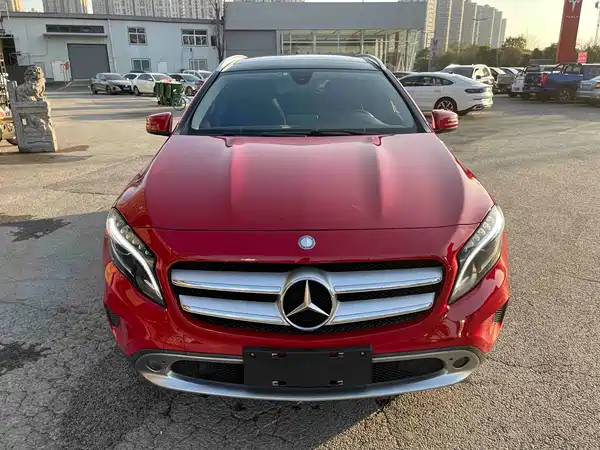 Mercedes-Benz GLA 2016