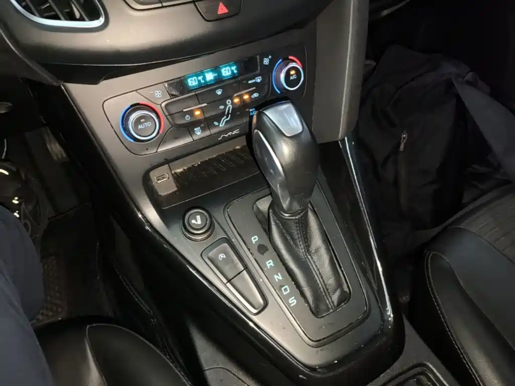 Ford Focus 2016 — фото 14