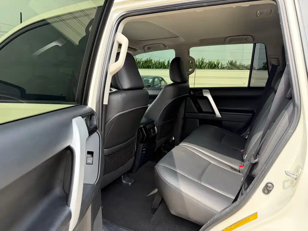 Toyota Prado 2016 — фото 16