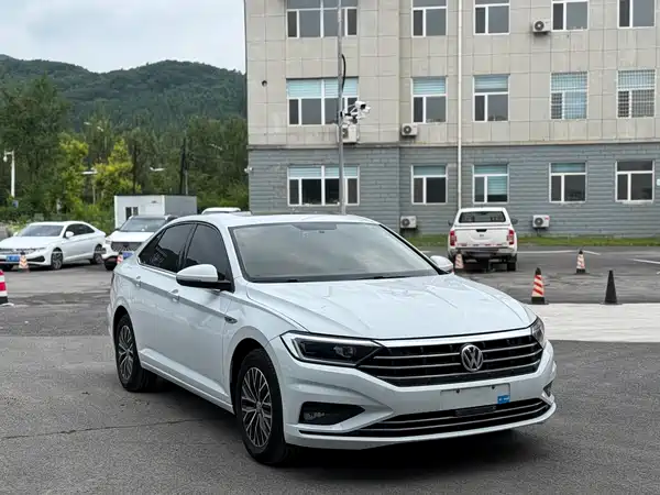 Volkswagen Sagitar 2020