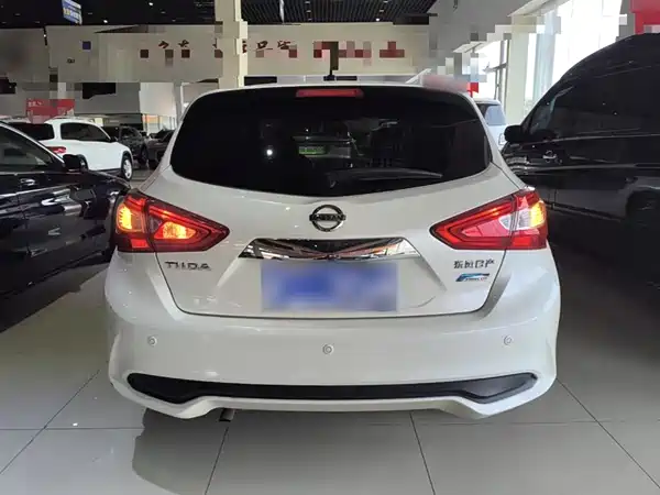 Nissan Tiida 2016