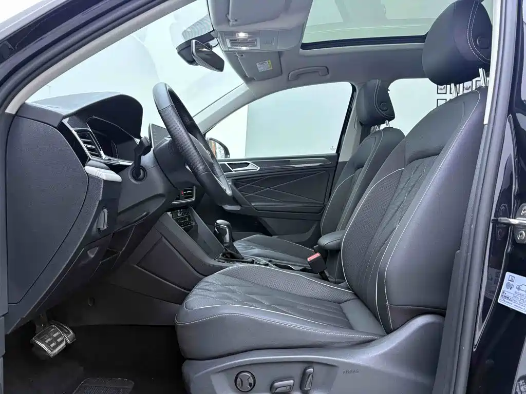 Volkswagen Tiguan L 2022 — фото 17