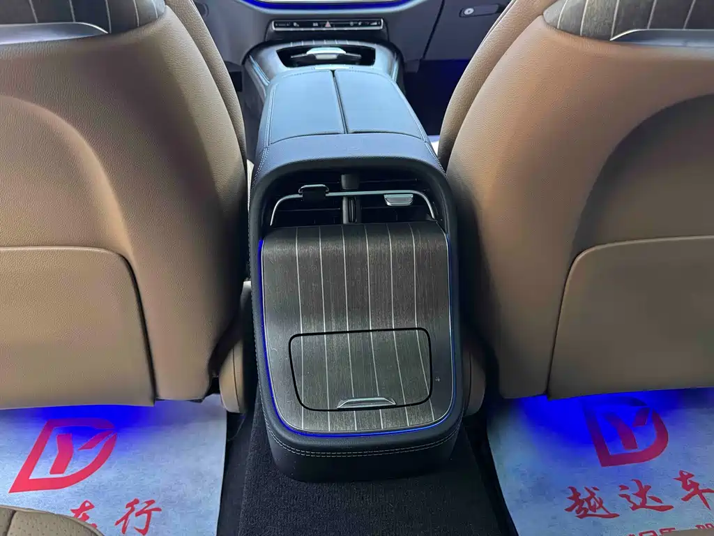 Mercedes-Benz E-Class 2025 — фото 16