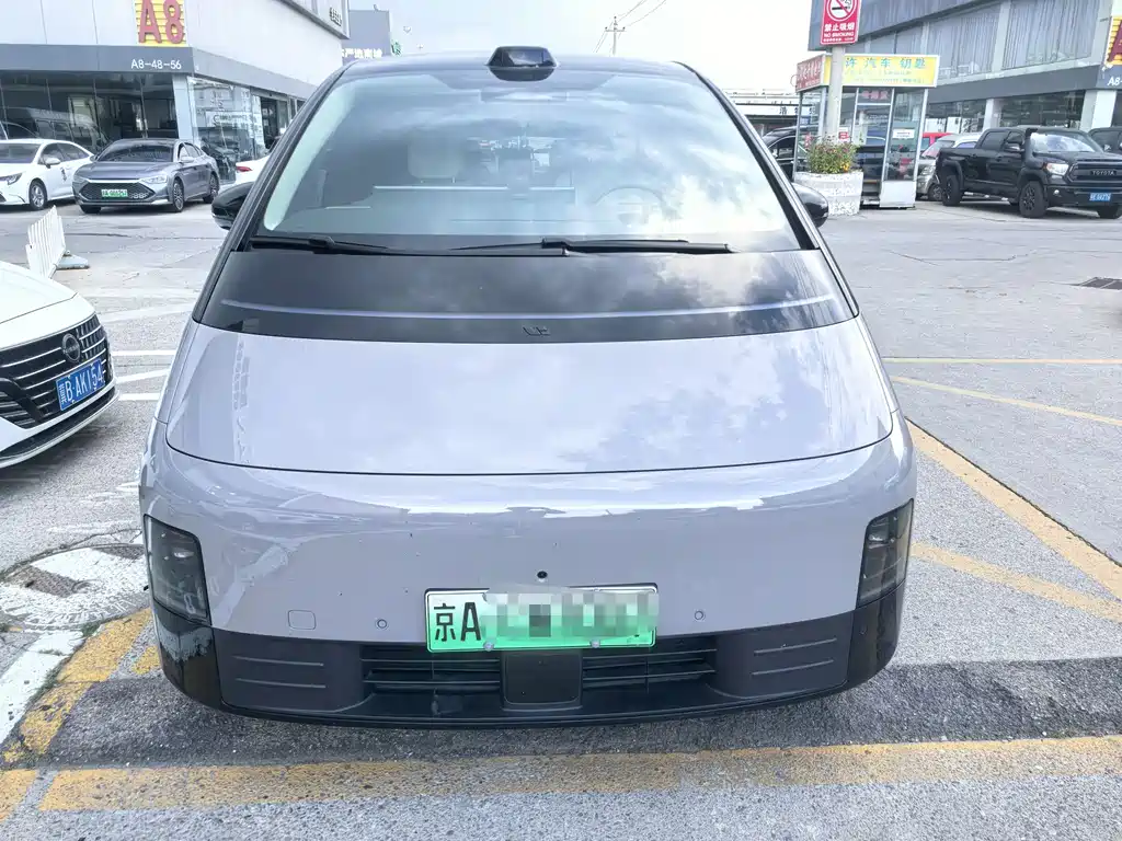 Li Auto Li MEGA 2024