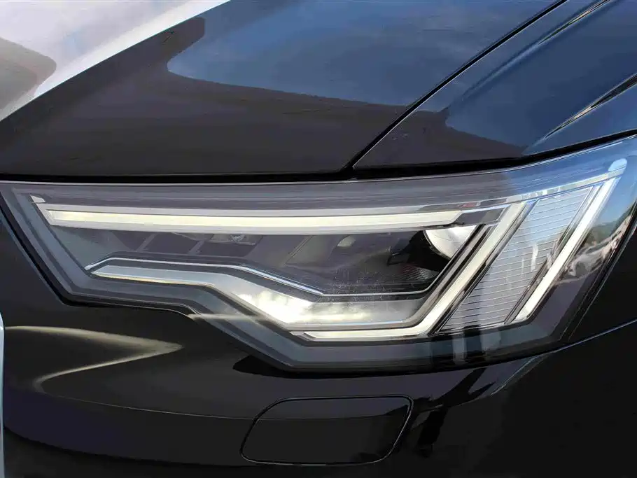 Audi A6L 2024 — фото 13