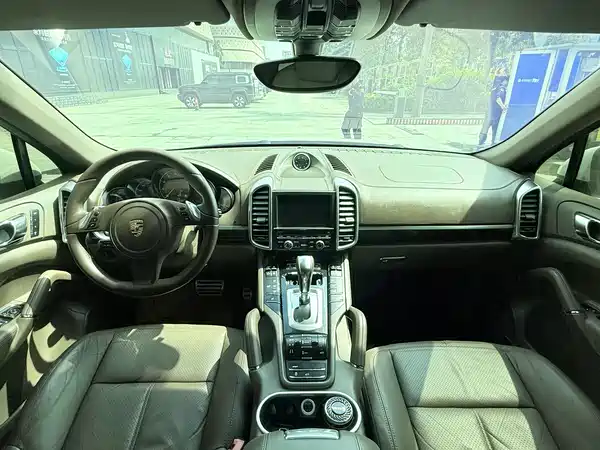 Porsche Cayenne 2011