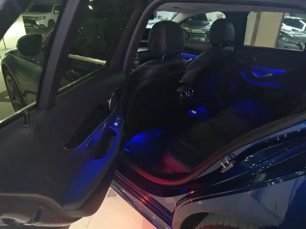 Mercedes-Benz C-Class 2020 — фото 17