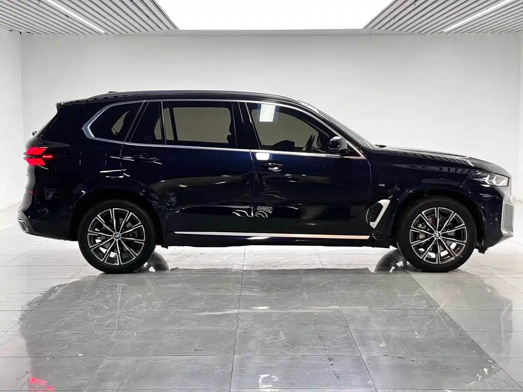 BMW X5 2025 — фото 8