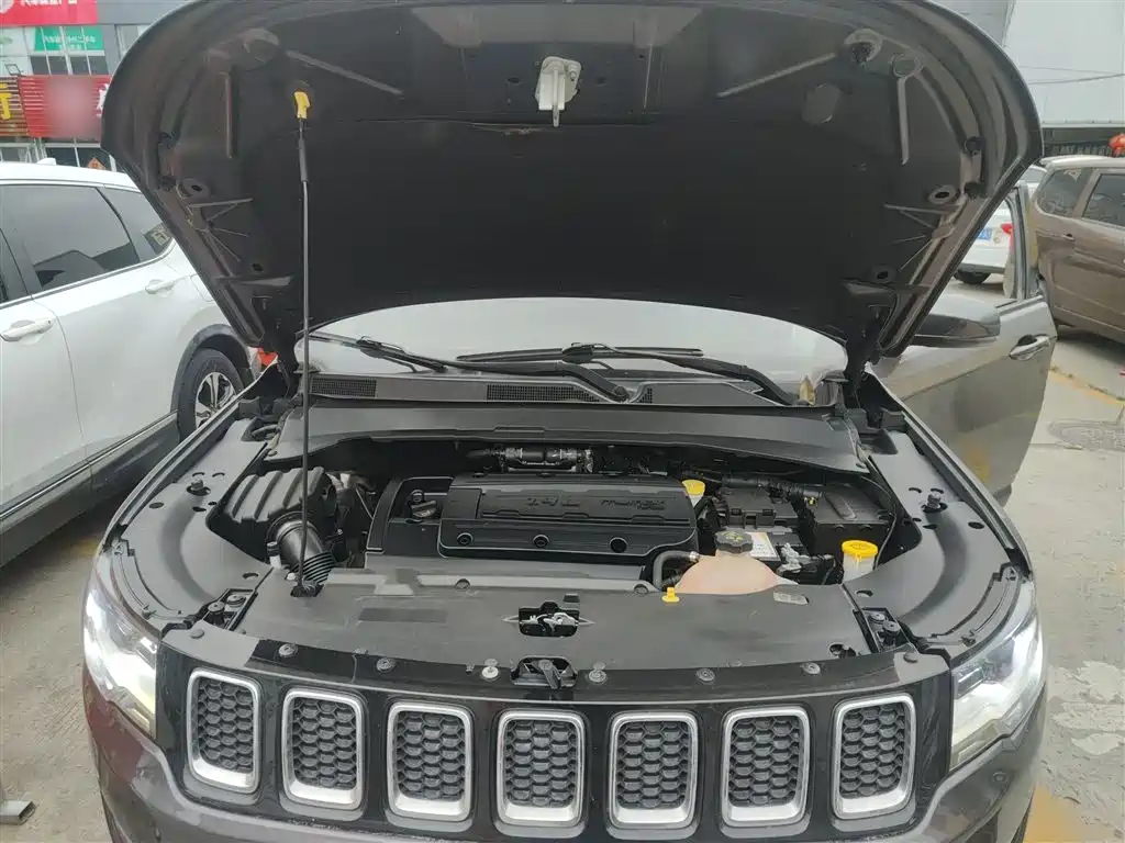 Jeep Compass 2019 — фото 20