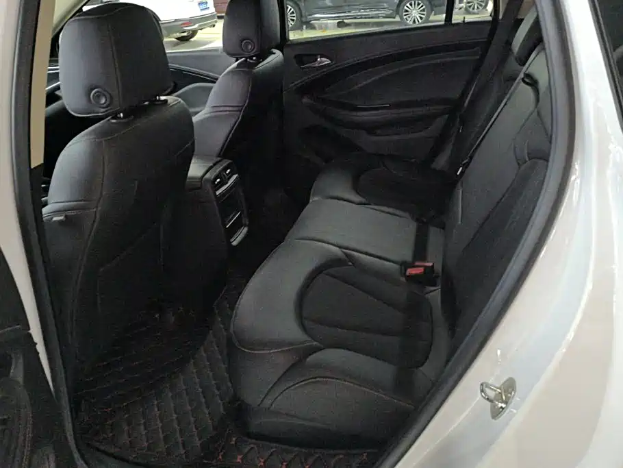Buick Envision Plus 2017 — фото 11