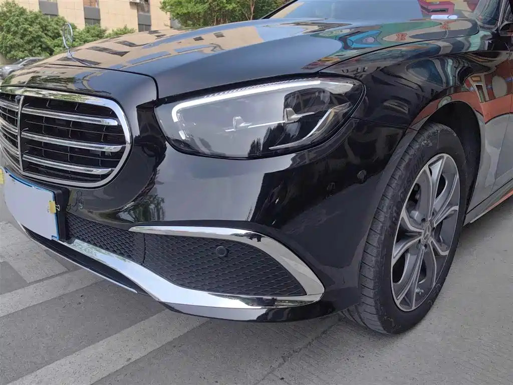 Mercedes-Benz E-Class 2022