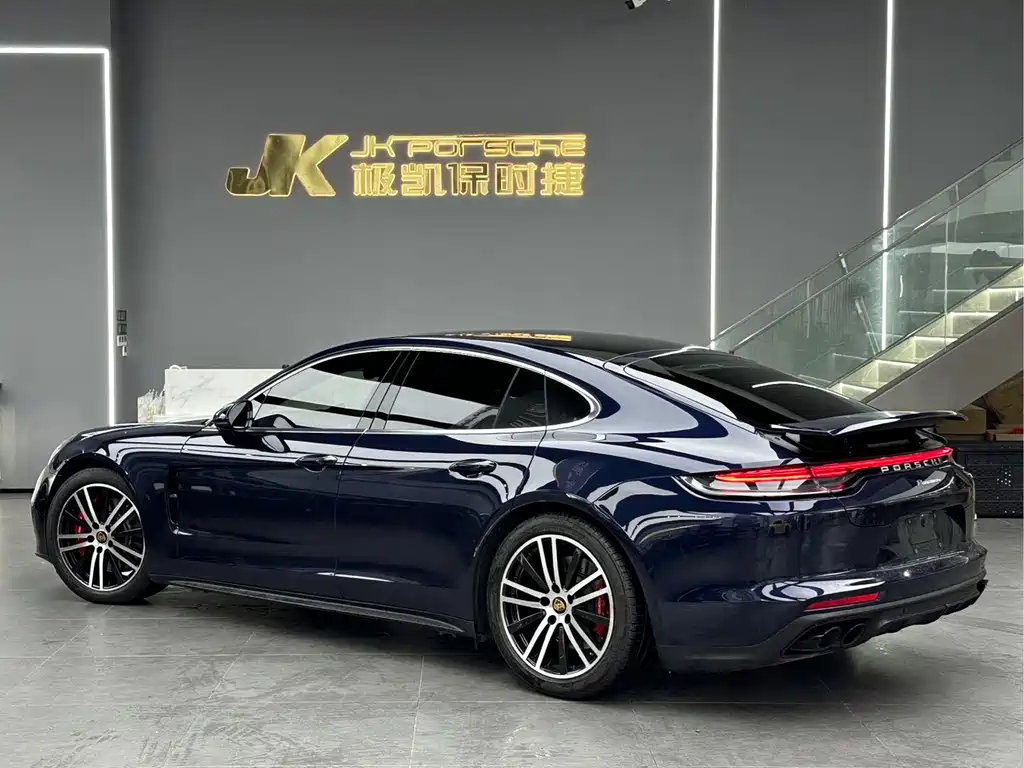 Porsche Panamera 2021 — фото 9