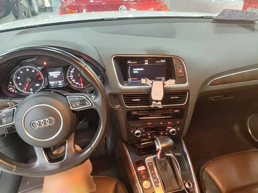 Audi Q5 2016 — фото 10