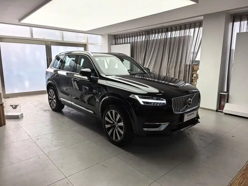 Volvo XC90 2025 — фото 3