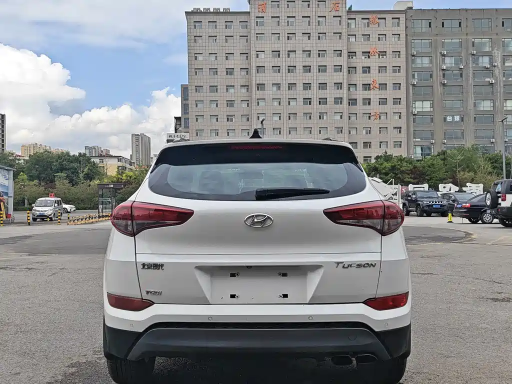 Hyundai Tucson 2016 — фото 8