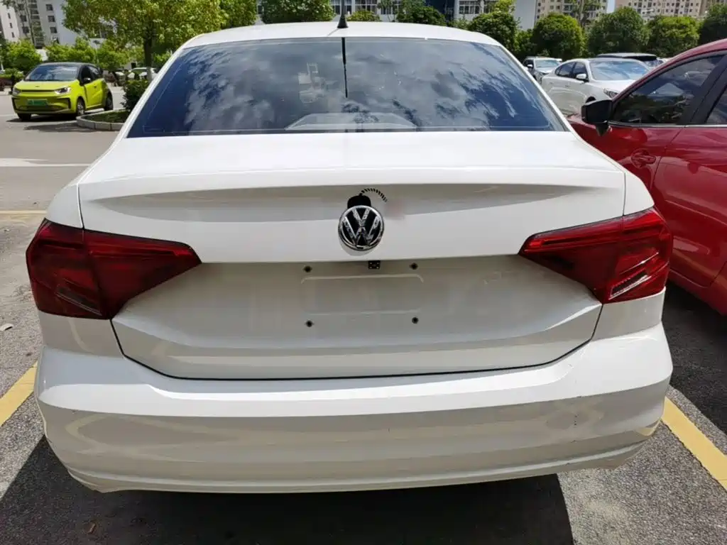Volkswagen Jetta 2018 — фото 6