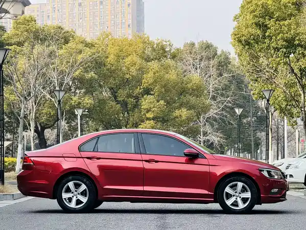 Volkswagen Lamando 2015