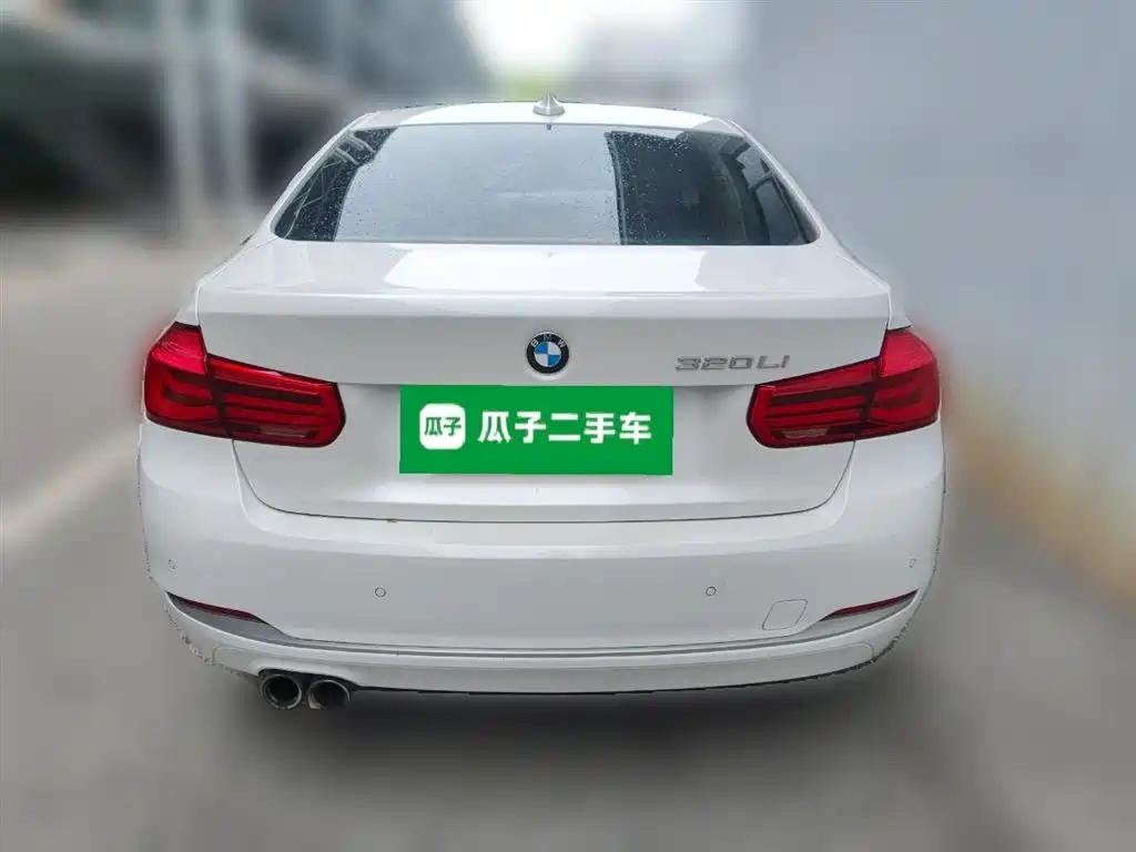 BMW 3 Series 2019 — фото 10