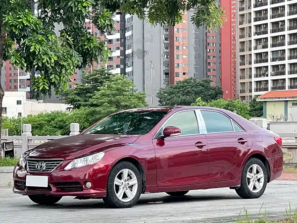 Toyota Reiz 2011