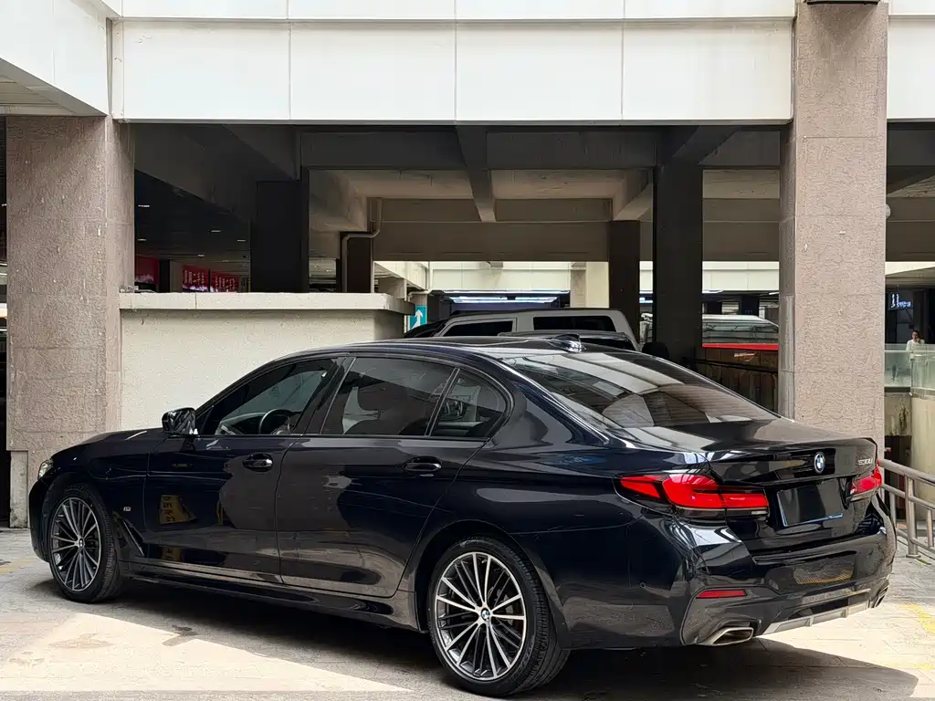 BMW 5 Series 2021