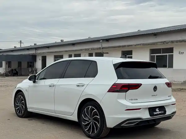 Volkswagen Golf 2022