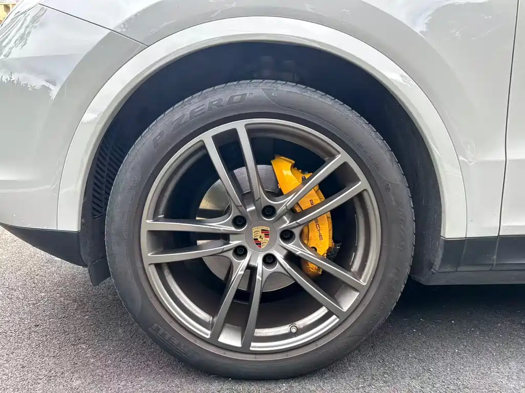 Porsche Cayenne 2023