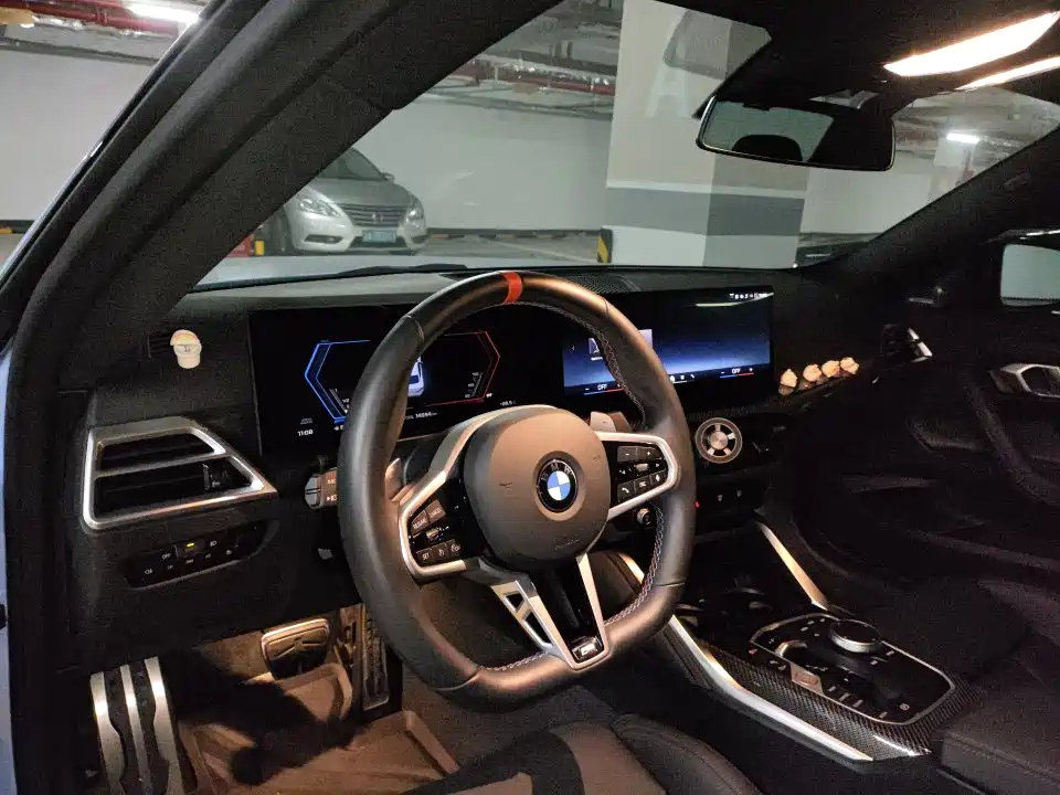 BMW M240i 2025