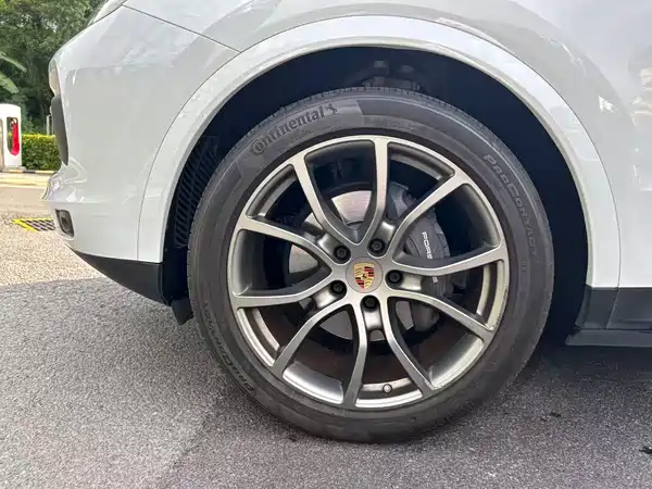 Porsche Cayenne 2023