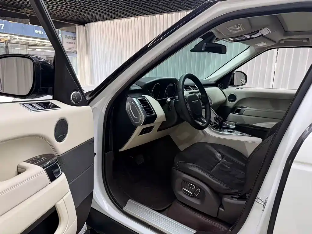 Land Rover Sport 2015