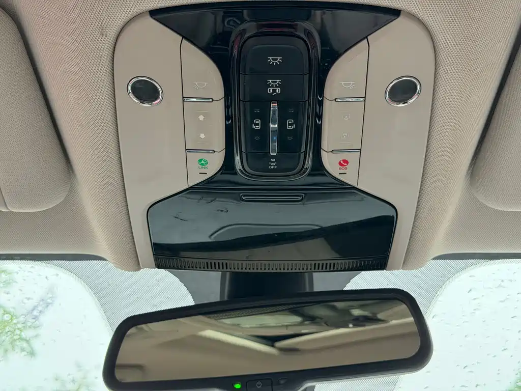 GAC Motor Trumpchi M8 2018 — фото 21
