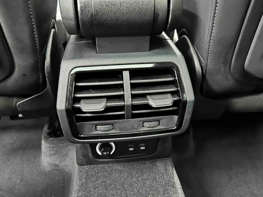Audi Q3 2023 — фото 15