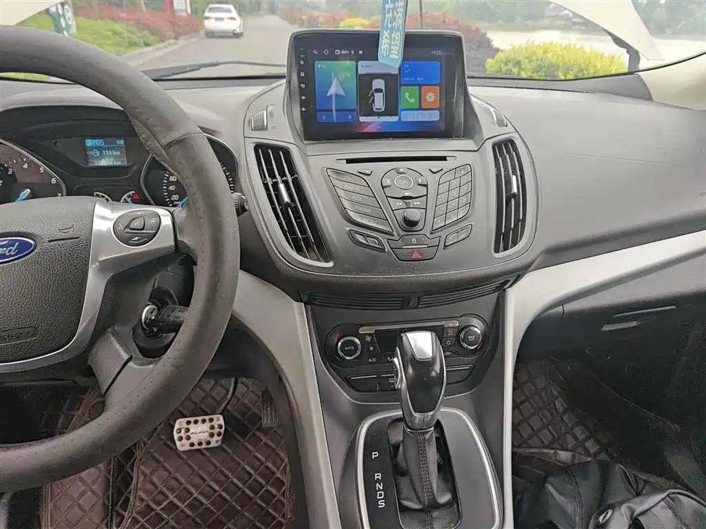 Ford Kuga 2016 — фото 13